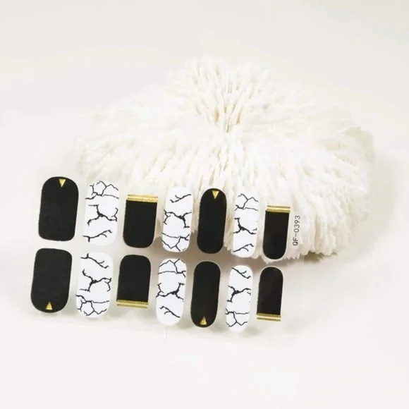 🌸3 /15 Nail Wrap Strip, Self Adhesive Nail polish Wrap white black gold - Picture 7 of 8